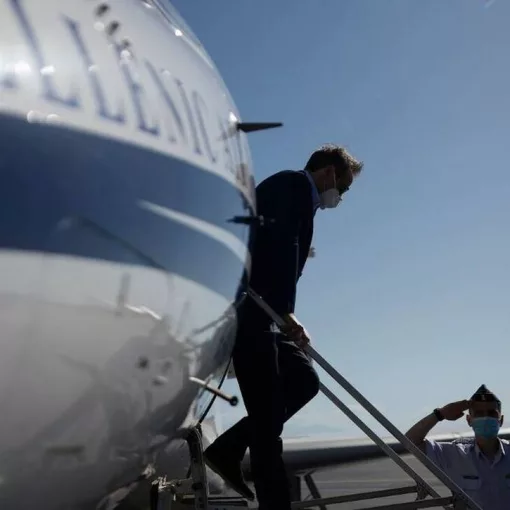 mitsotakis aeroplano