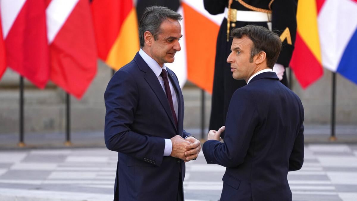 mitsotakis macron ap