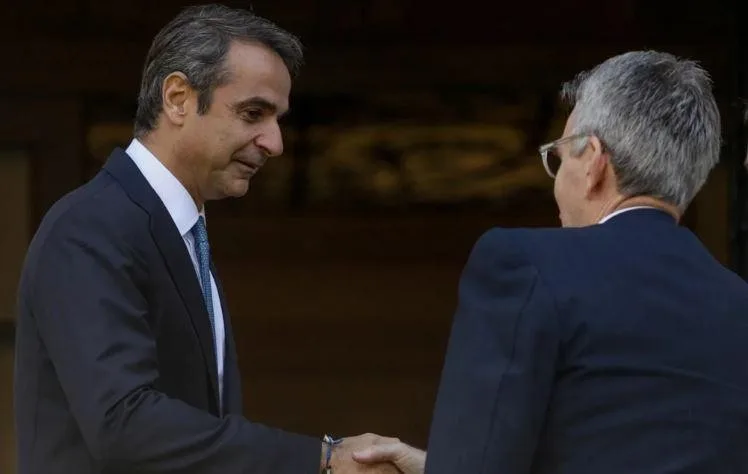 mitsotakis paiat 1