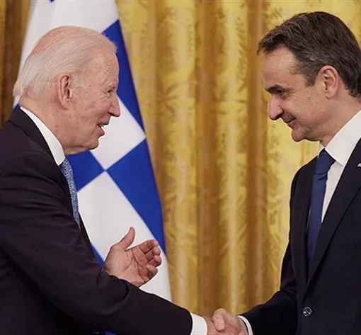 mitsotakis biden xeirapsia