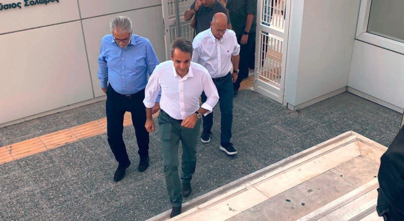 mitsotakis sintonistiko
