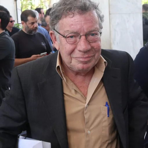 nikolakopoulos 1068x1245 1