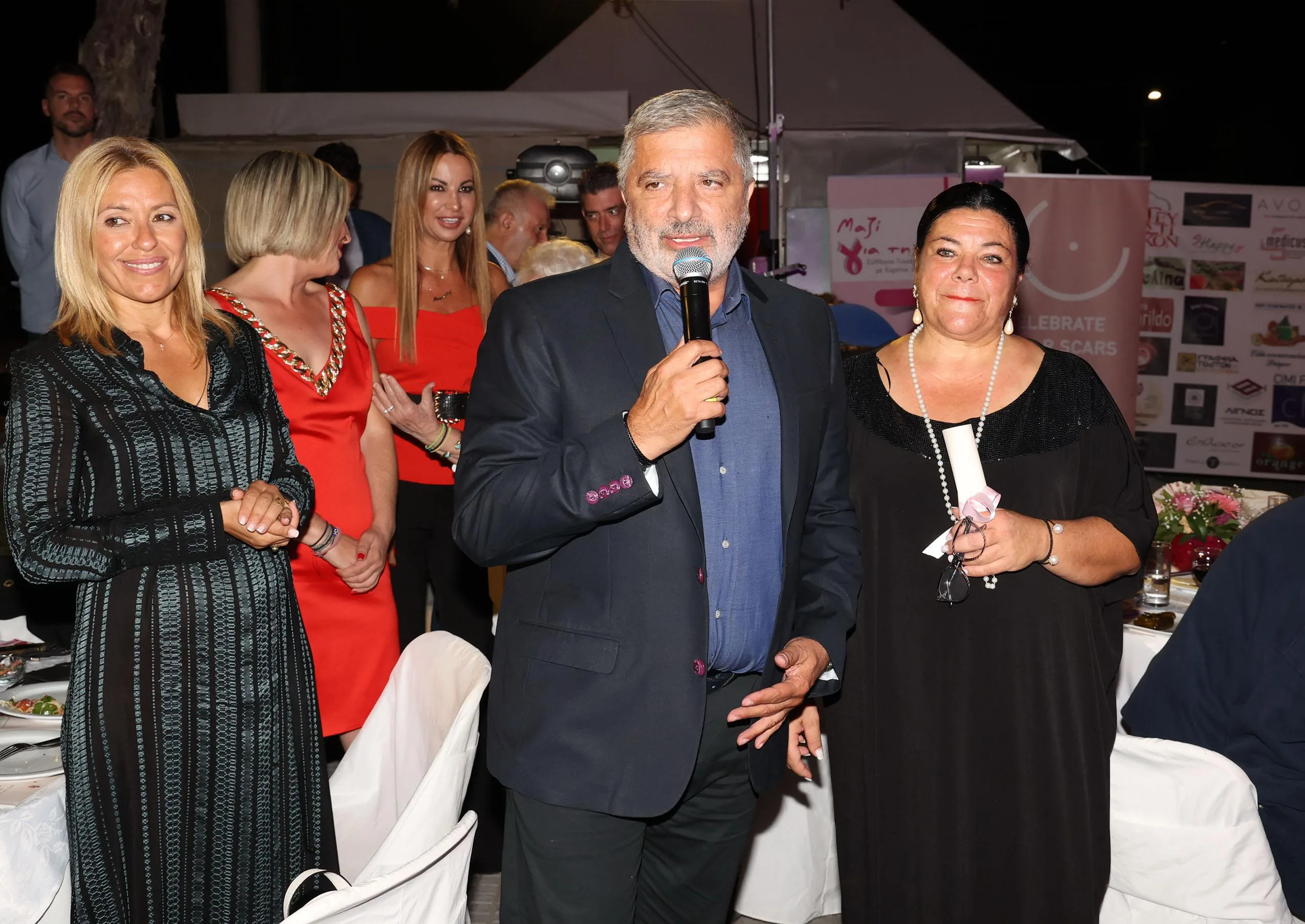 photo mazi gia ti zoi 6