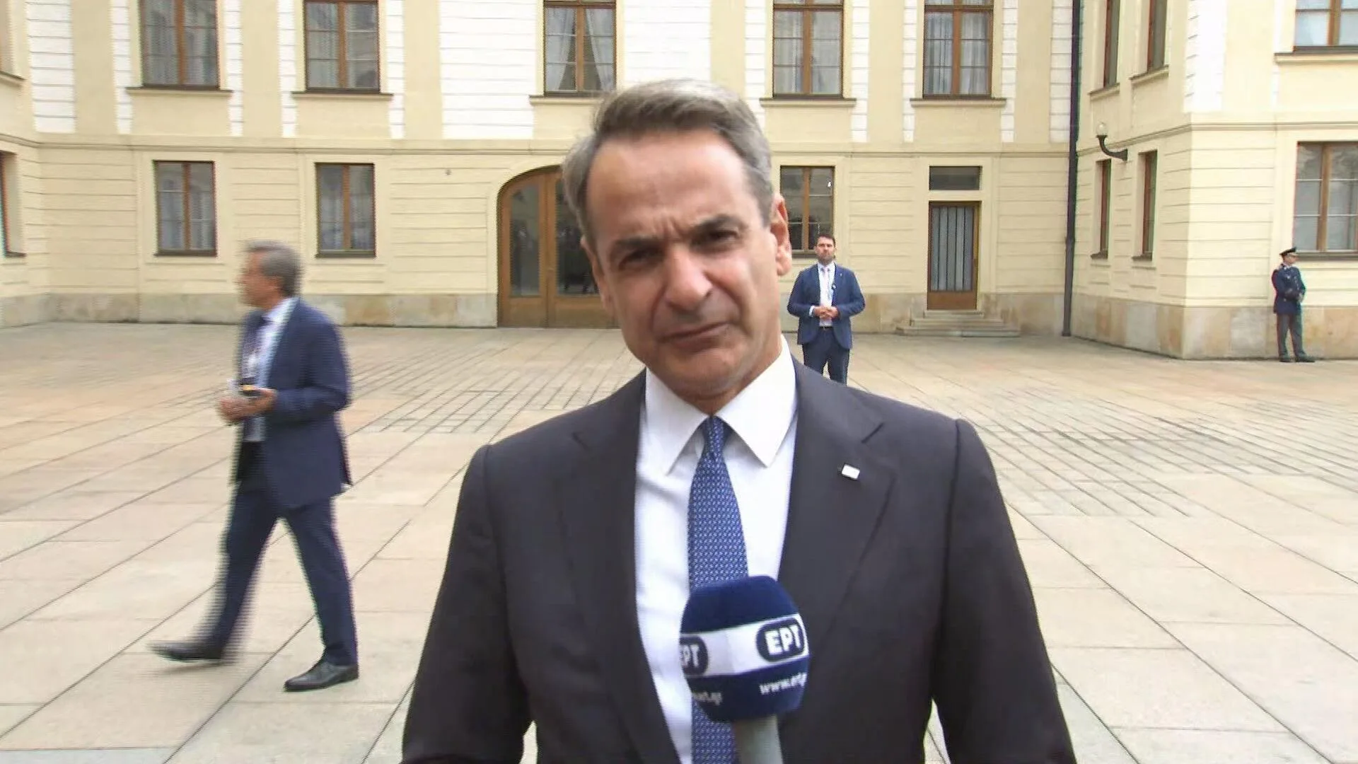 mitsotakis praga