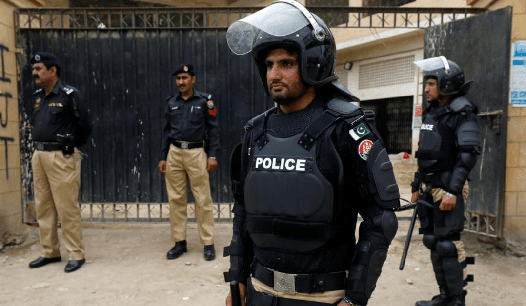 Pakistan police officers 09090909087965