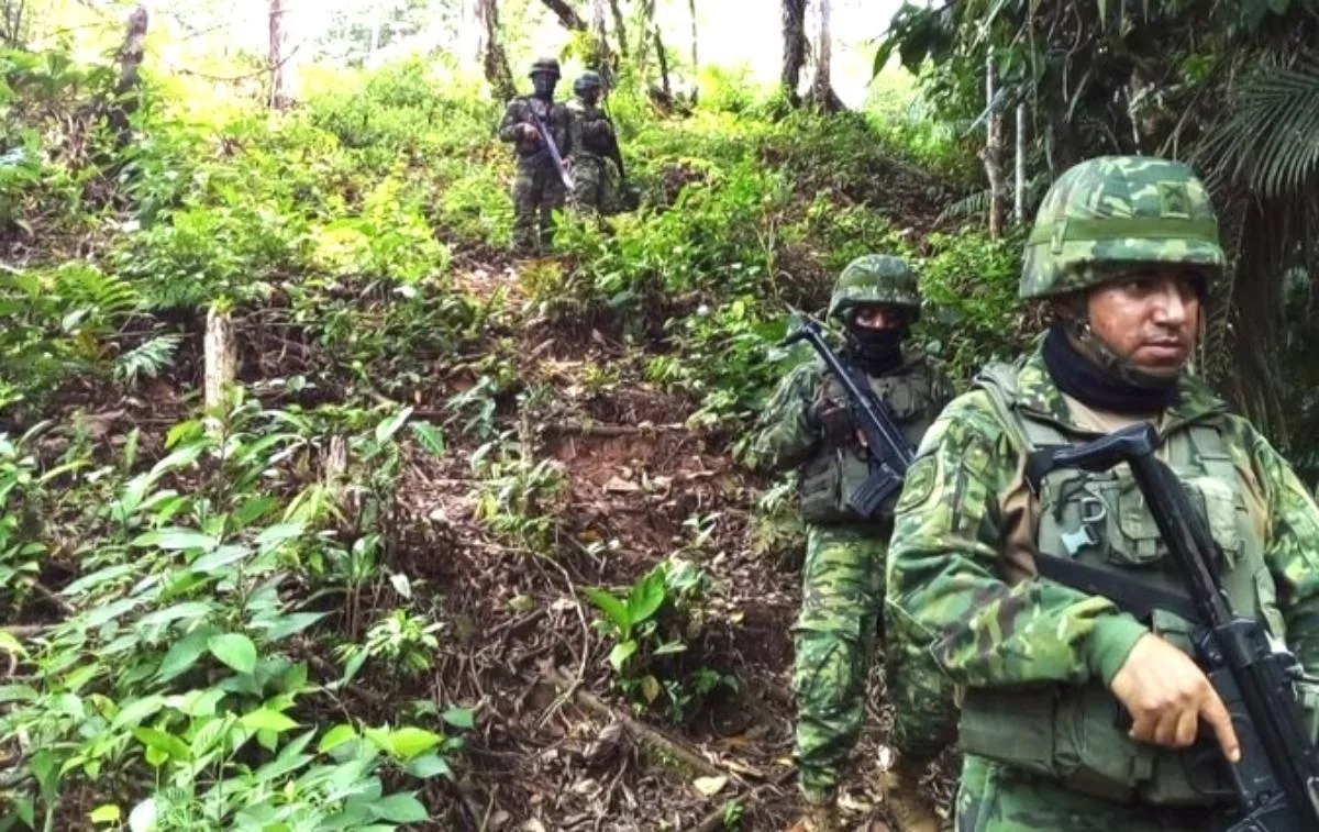 ecuador army 109021012901912 1