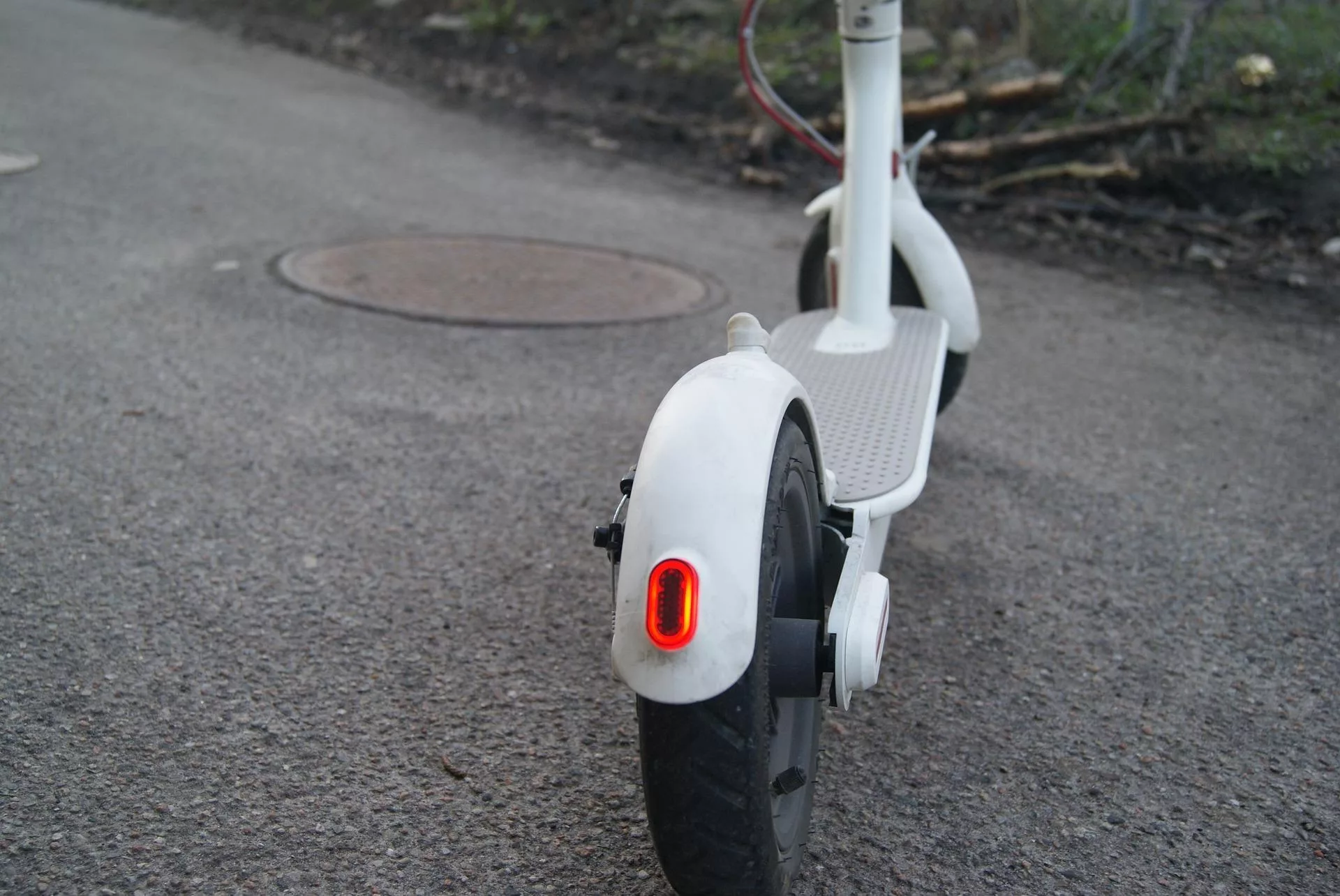 electric scooter g27c6daa58 1920