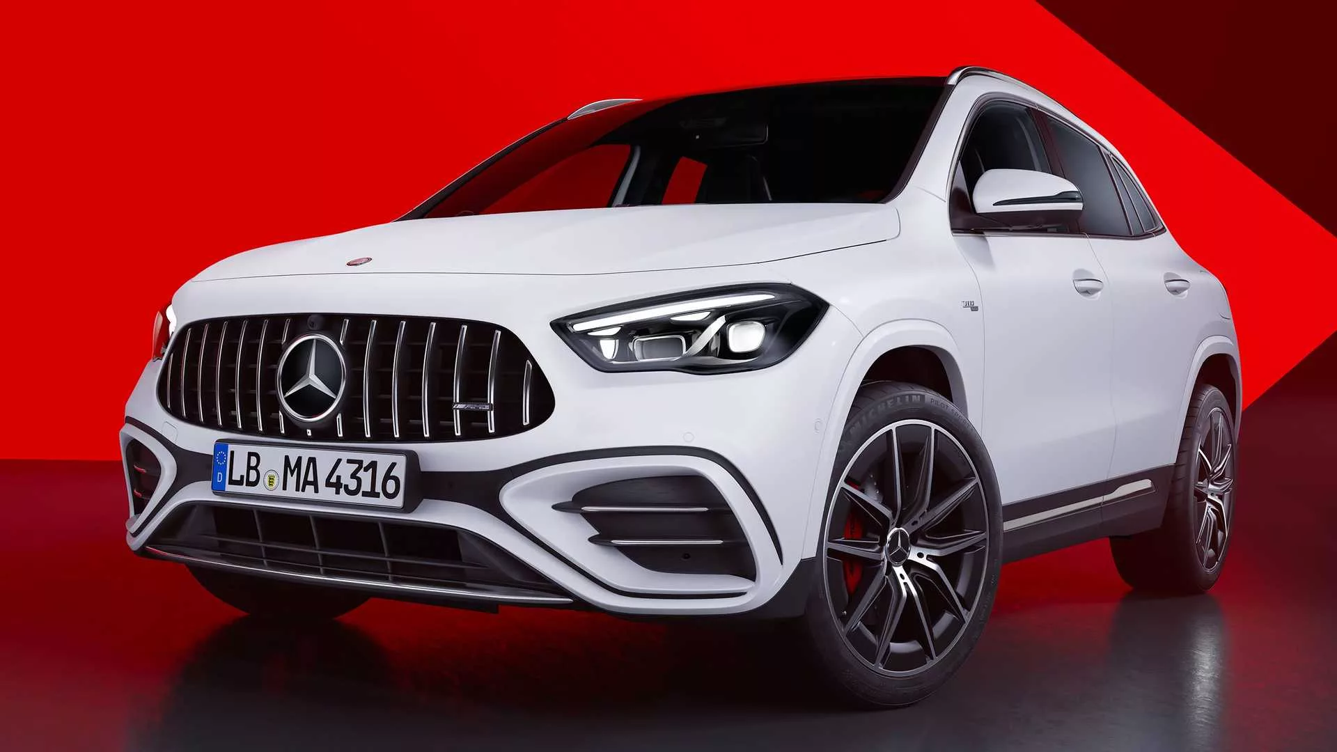 MERCEDES GLA 21 4 2023