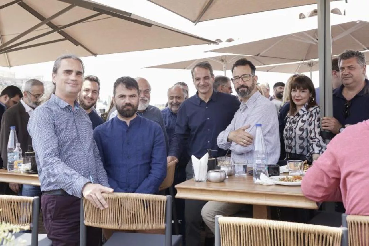 20 mai 2023 mitsotakis ermou politikoi syntaktes 090933222211111