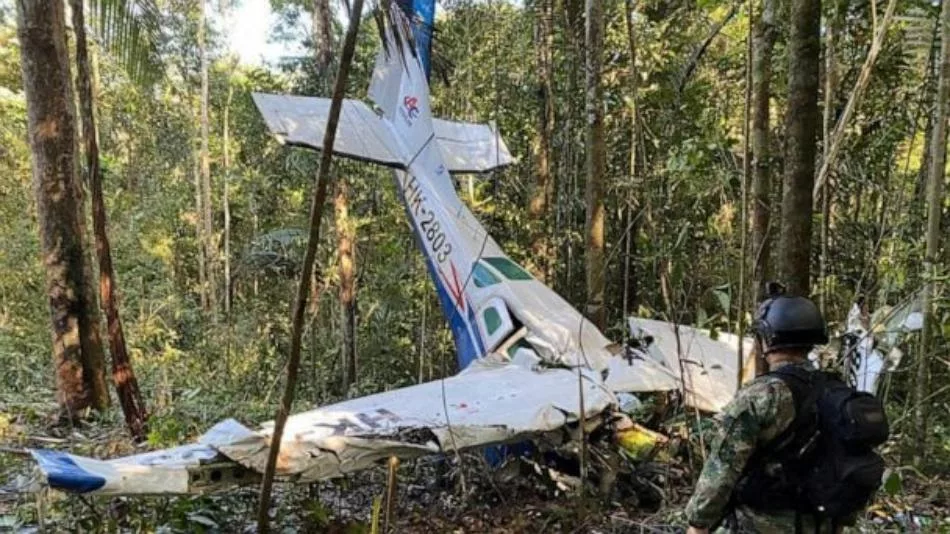 atyxhma paidia colombia aeroplano 1111