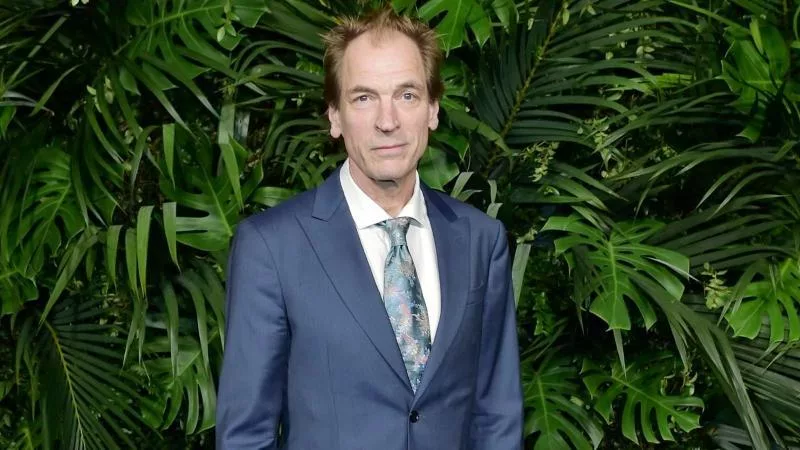 julian sands 122121121111