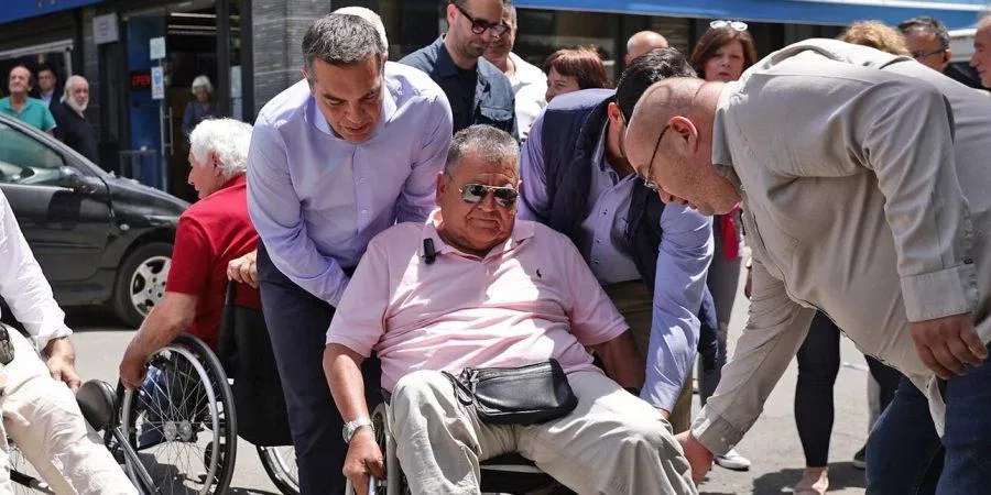 tsipras alexis synantisi syllogos parapligikwnv 0.jpg e1686156846702