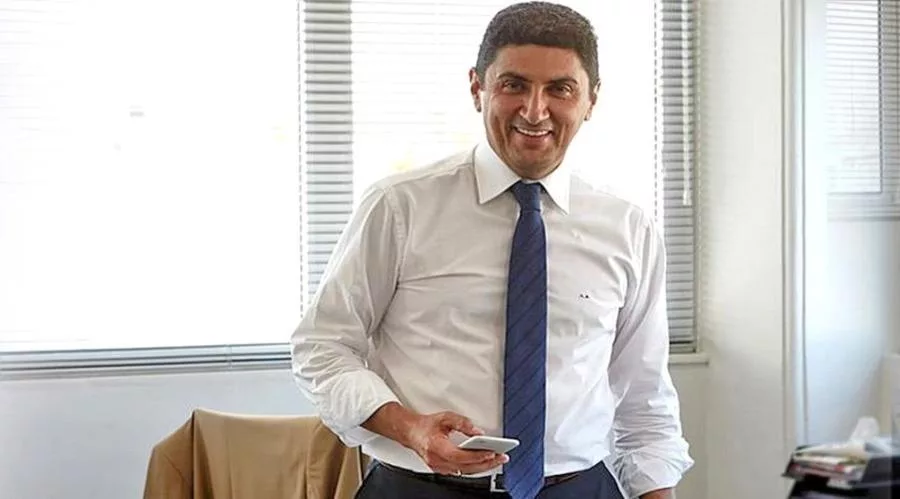 avgenakis 019011111111 2.jpg