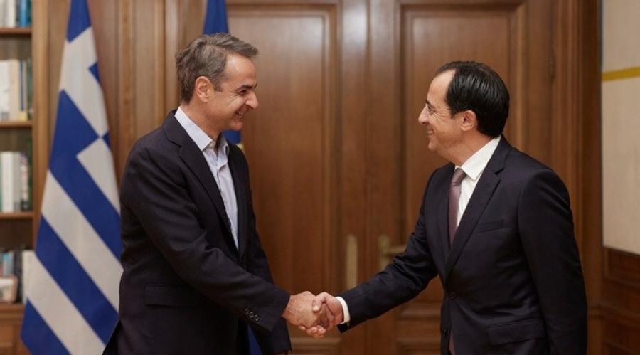 mitsotakis xristodoulidhs 121211 1.jpg