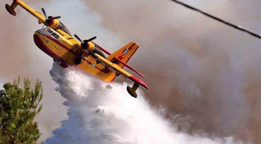 aeroplano canadair fotia 21 e1690641805915.jpg