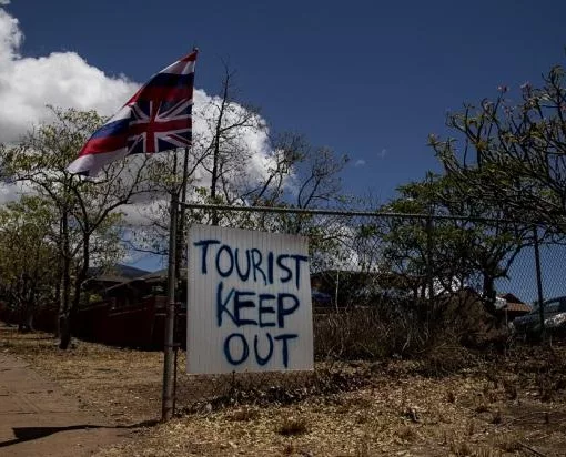 hawaii touristes.jpg