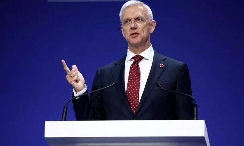 letonia prothipourgos.jpg