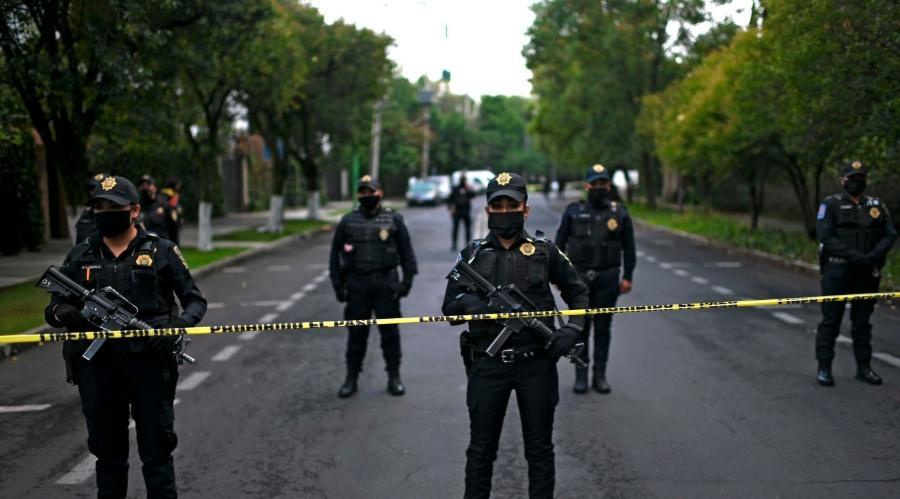 mexico police v 090.jpg