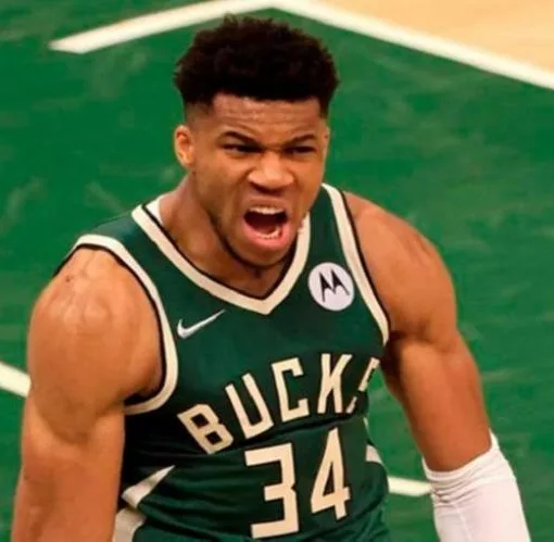 antetokounmpo bucks 12212.jpg