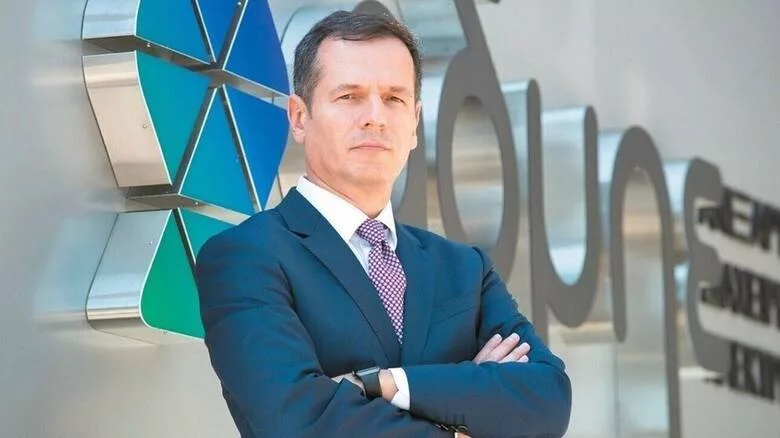manousakis.jpg