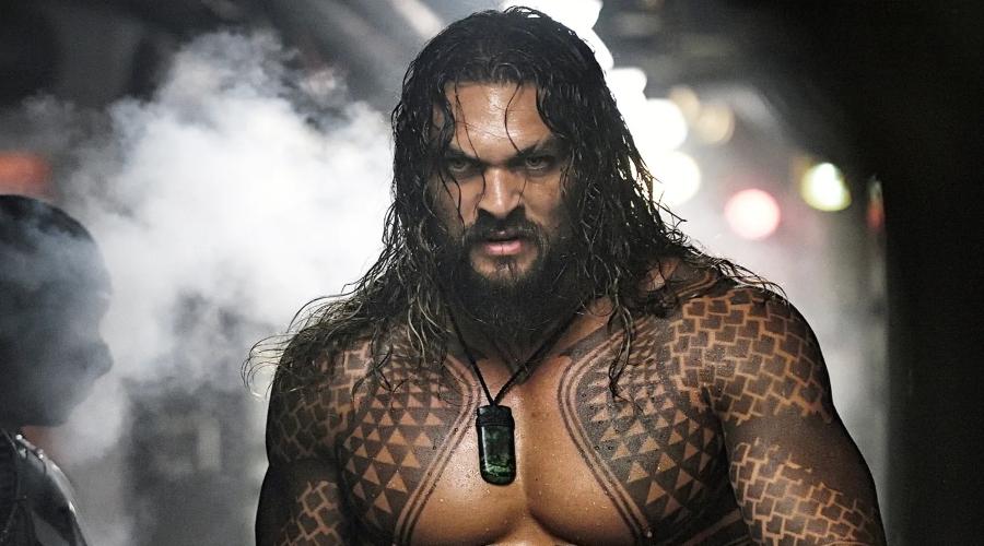 Jason-Momoa-092101.jpg