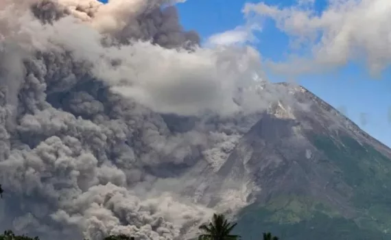 Hfaisteio Merapi - Indonisia