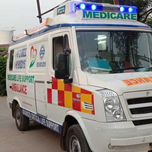 india-ambulance-10912.jpg