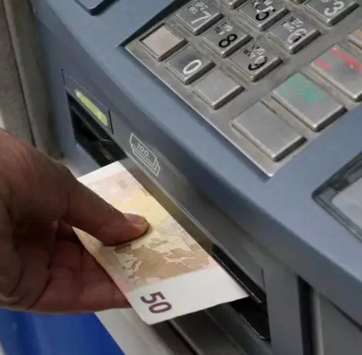 lefta-atm-212124.jpg