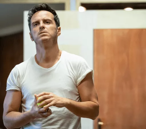 Andrew_Scott 690x450