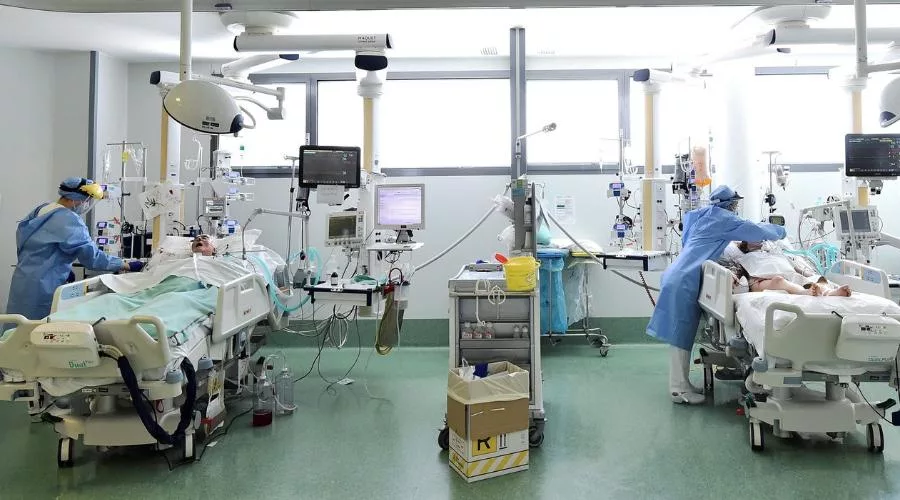 hospital nosokomeio koronoios 12211