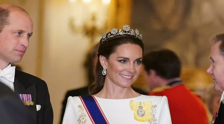 kate middleton tiara 01211221.jpg