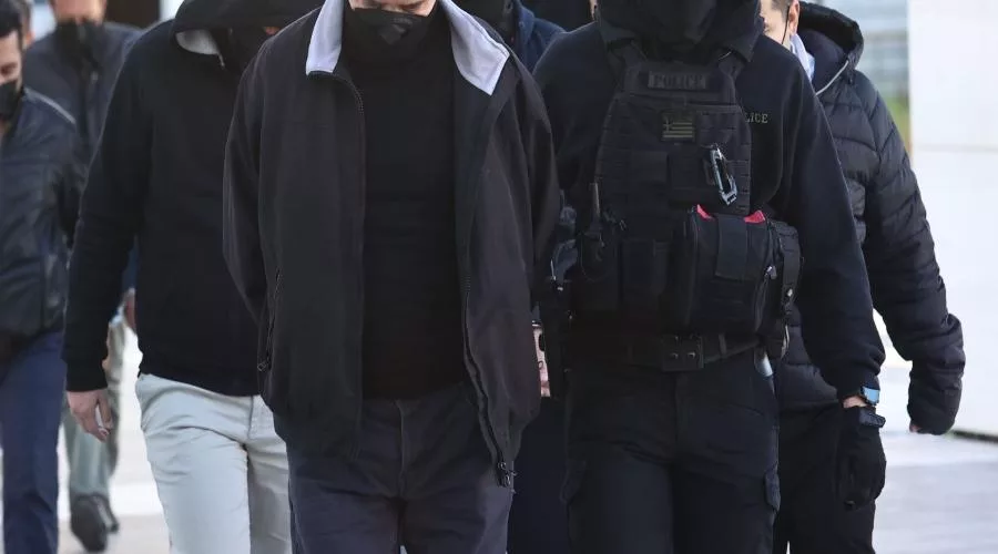 kolonos-dikh-12xroni-dikastirio-121222.jpg