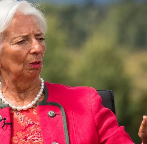 lagarde 2102102101201.jpg