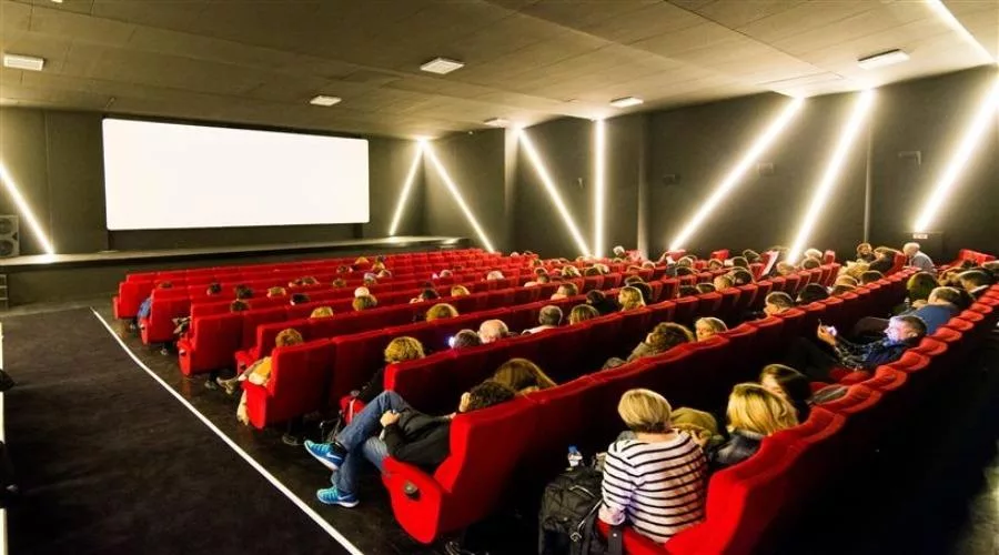 sinema kinimatografos aithousa 221211212 1.jpg