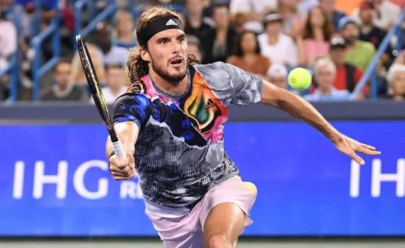 tsitsipas 1 e1705228179638.jpg