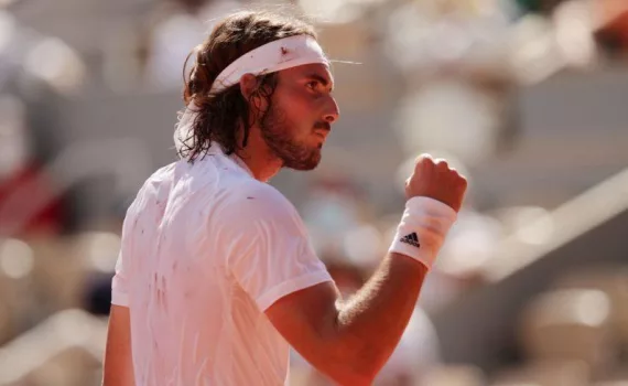 tsitsipas 2 e1705492858474.jpg