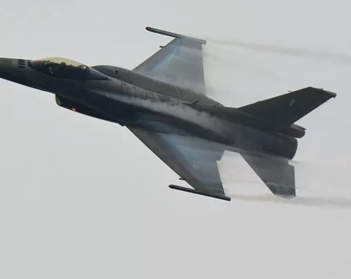 F 16.jpg