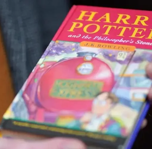 harry potter book 22111221.jpg