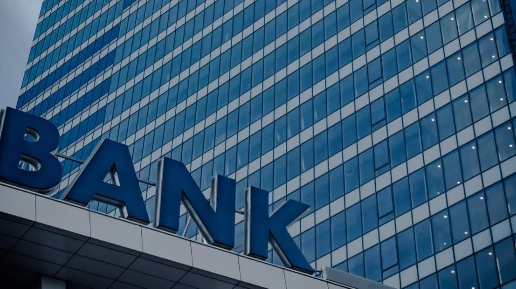 businessdaily banks trapezes (1)