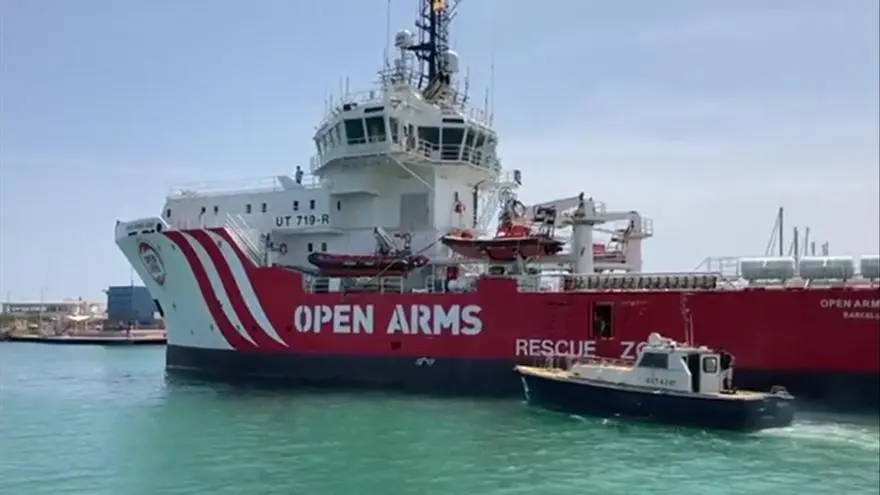 Open Arms ship