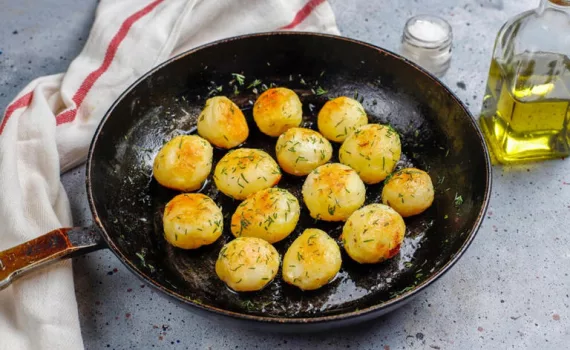 patates psites me skordo kai dendrolivano
