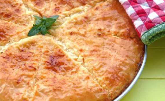 pita me anthotyro liastes ntomates kai vasiliko
