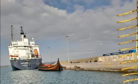 vikingk ploio eftase gia ta gyrismata tis odysseias